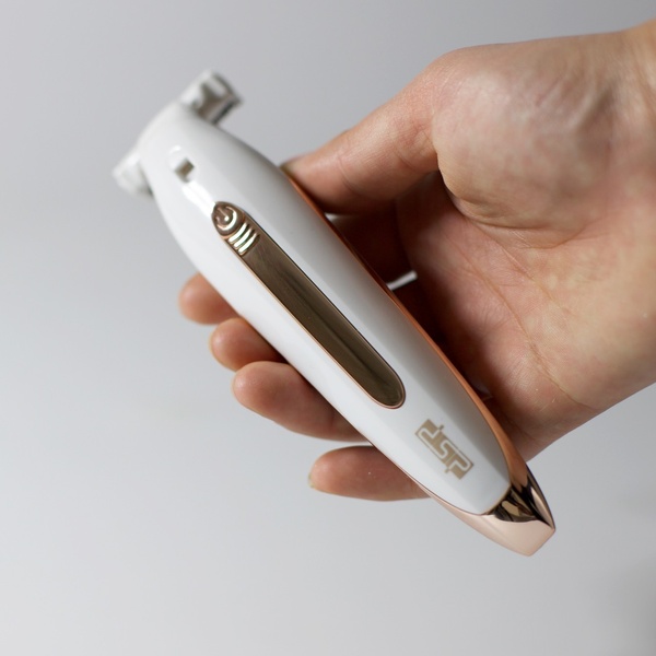 Женская электробритва для сухого бритья DsP 70136 белая фото